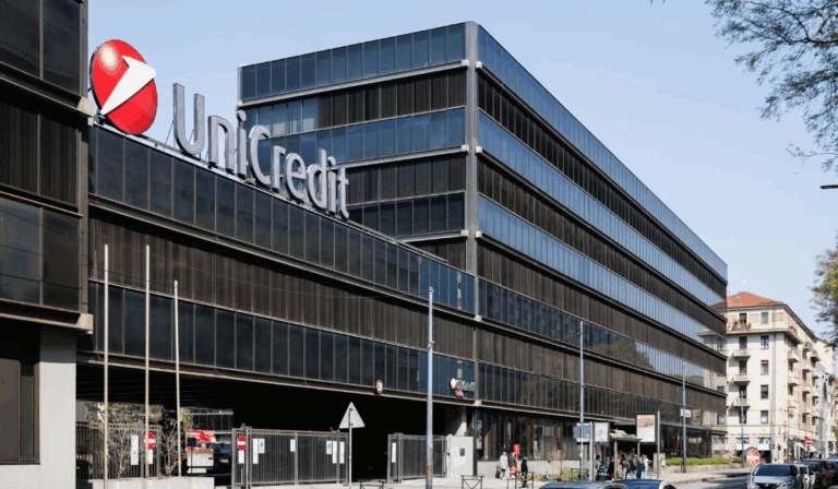Offerta di Lavoro per Manager Aziendale presso UniCredit: Come Candidarsi
